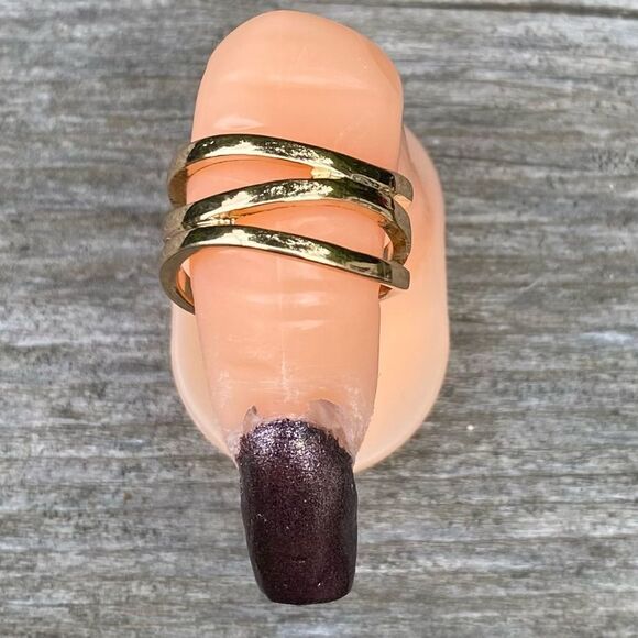 NWT New Urban Outfitters UO Gold/Green/White Five Stackable Ring Set. Size 6. - Picture 2 of 8